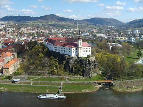 Výhled na Děčínský zámek