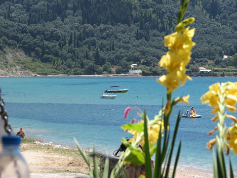 Agios stefanos plaz Agios stefanos plaz