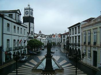 Ponta Delgada, en.wikipedia.org