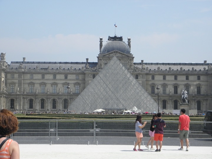 Louvre