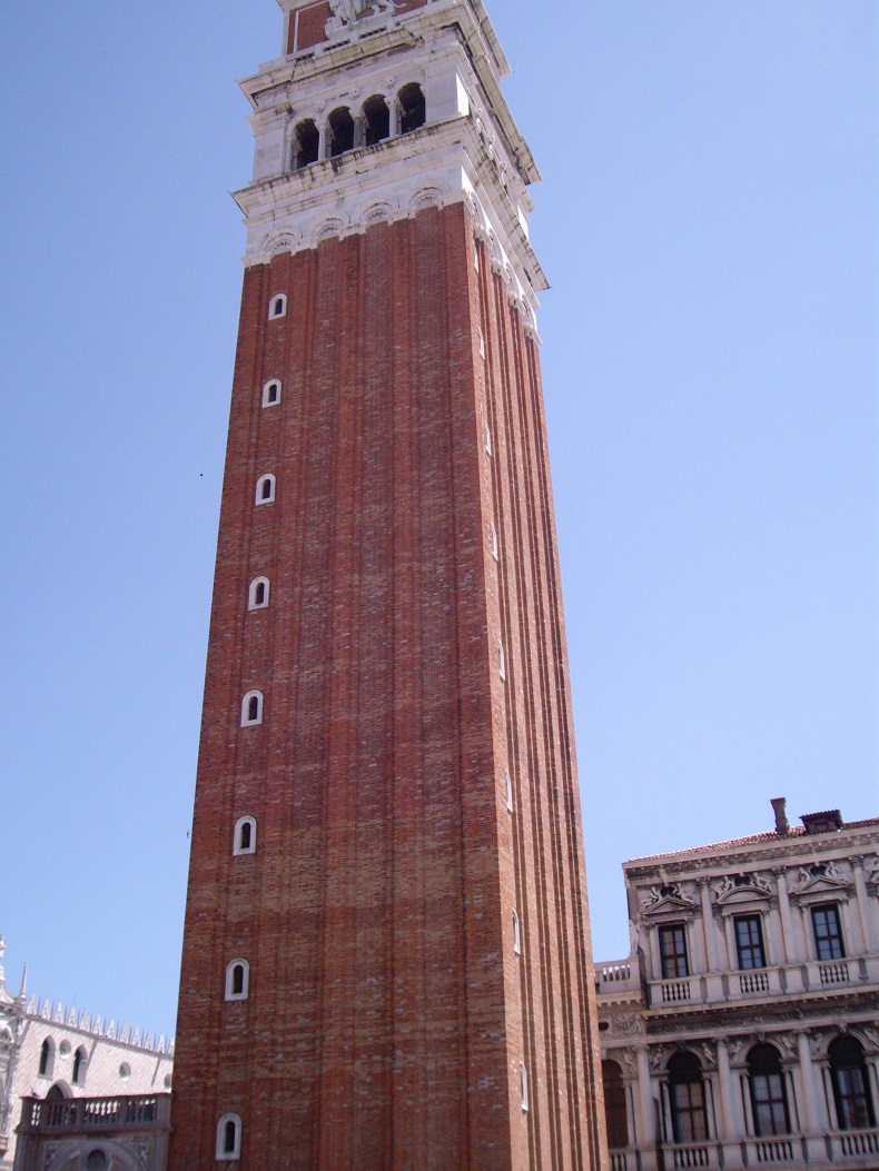 Obelisk - Námestie sv. Marka 