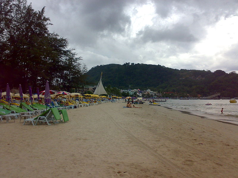 Patong Beach, en.wikipedia.org