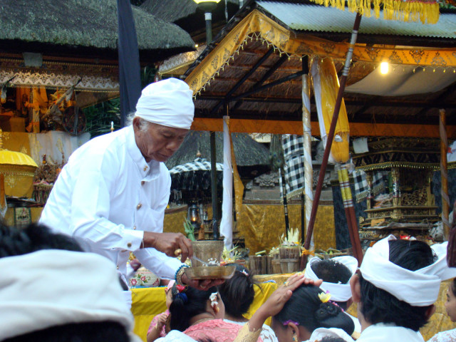 Guru - Bali