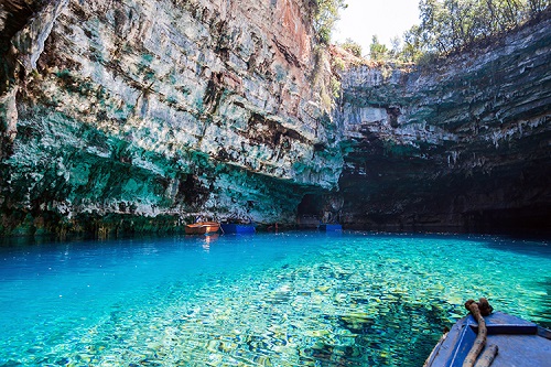 Melissani_lake_on_Kefalonia