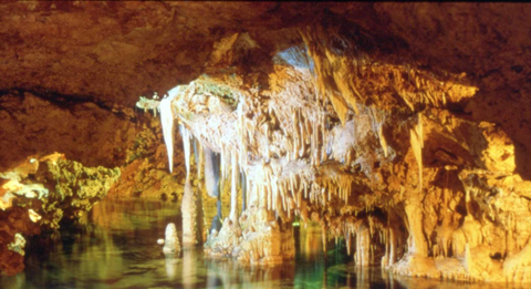 Ilustrační foto - jeskyně De Campanet