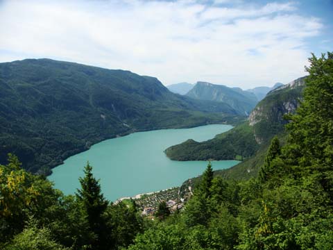 jezero-molveno